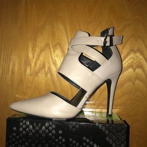 Aldo heels beige